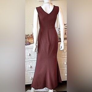 Dress The Population Mermaid Dress Low Cut Revealing Leg Slit in burgundy size S